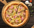 La Pizza prosciutto e funghi (Artikelnummer 01791)
