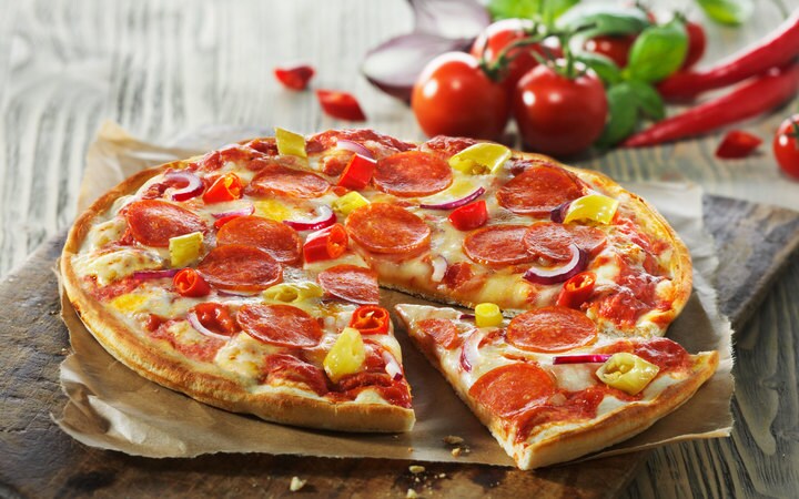 Pizza „frisch & knusprig“ Piccante (Artikelnummer 01799)