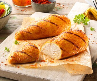 Filets de poulet au paprika avec 8% d‘assaisonnement liquide (Numéro d’article 11360)