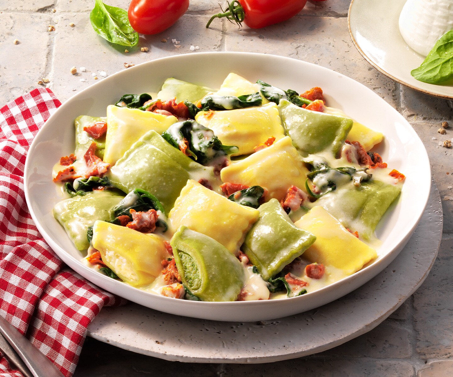 Ravioli-Duo „Spinaci e Pomodoro“ (20500) | online bestellen! | bofrost.lu