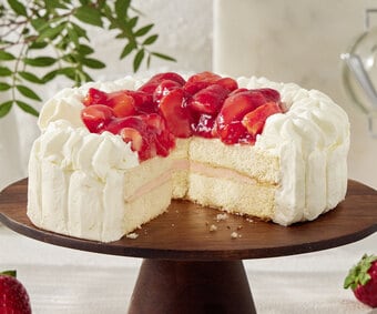 Gâteau aux fraises et à la crème (Numéro d’article 10916)