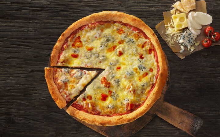 La Pizza grande quattro Formaggi (Artikelnummer 10404)
